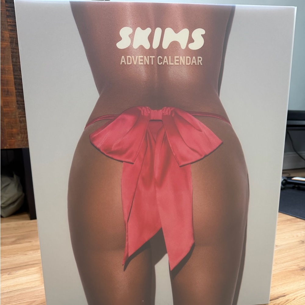 SKIMS 2025 advent calendar size 2x - 25 pairs of panties!